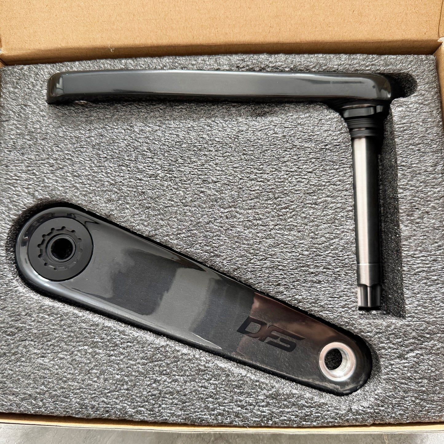 DFS CA1 Carbon Crankset - DUB Spindle (310g)