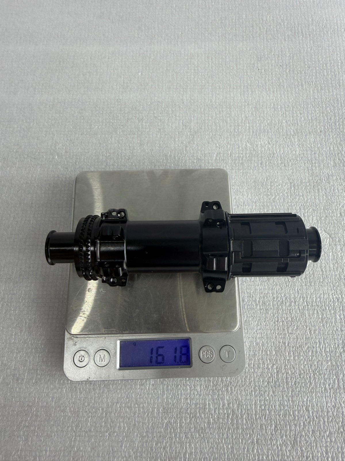 DFS R240 Hub (Steel Spoke)