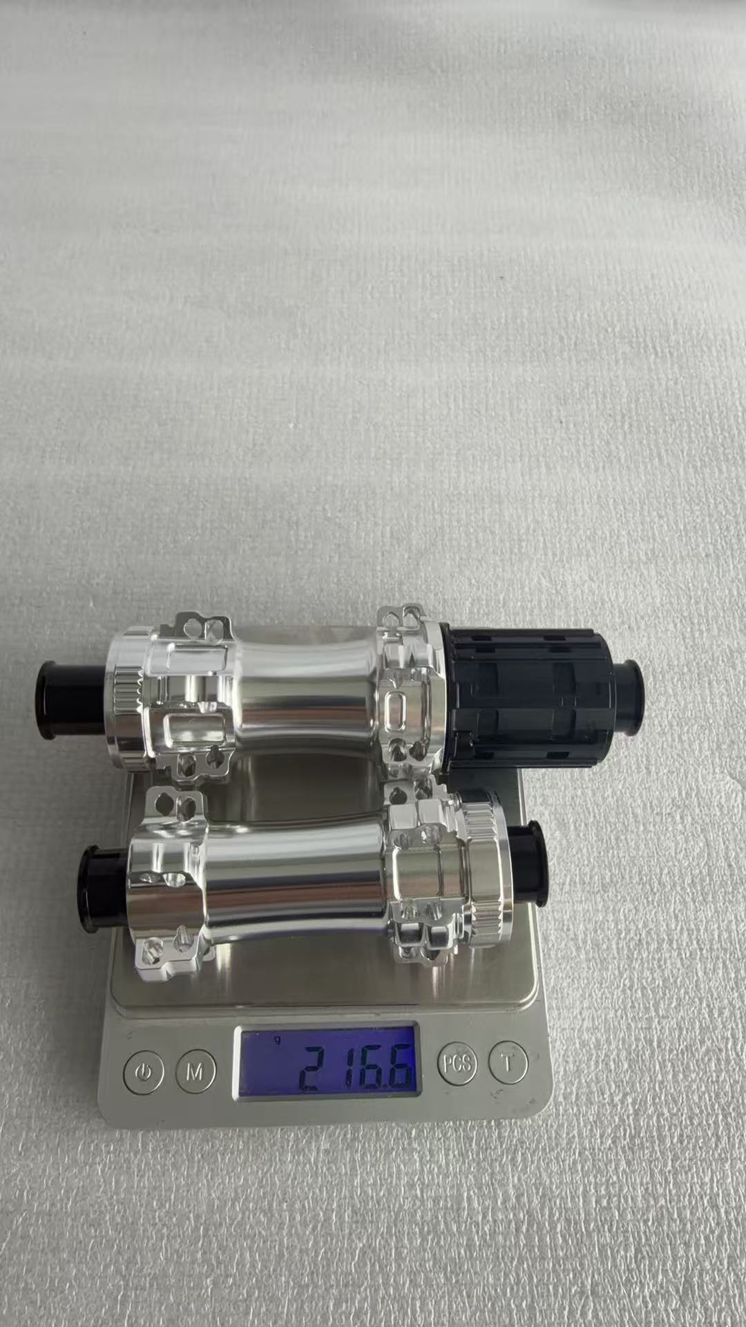 DFS RT220 Ghost MAX Hub (Carbon Spoke)